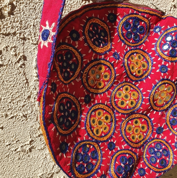 Vintage Woodstock Circle Purse - Picture 2 of 3